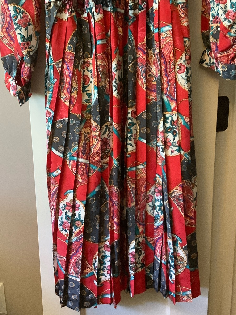 Vintage Retro Mono New York Red Paisley Long-Sleeve Midi Shirt Dress - Picture 6 of 10